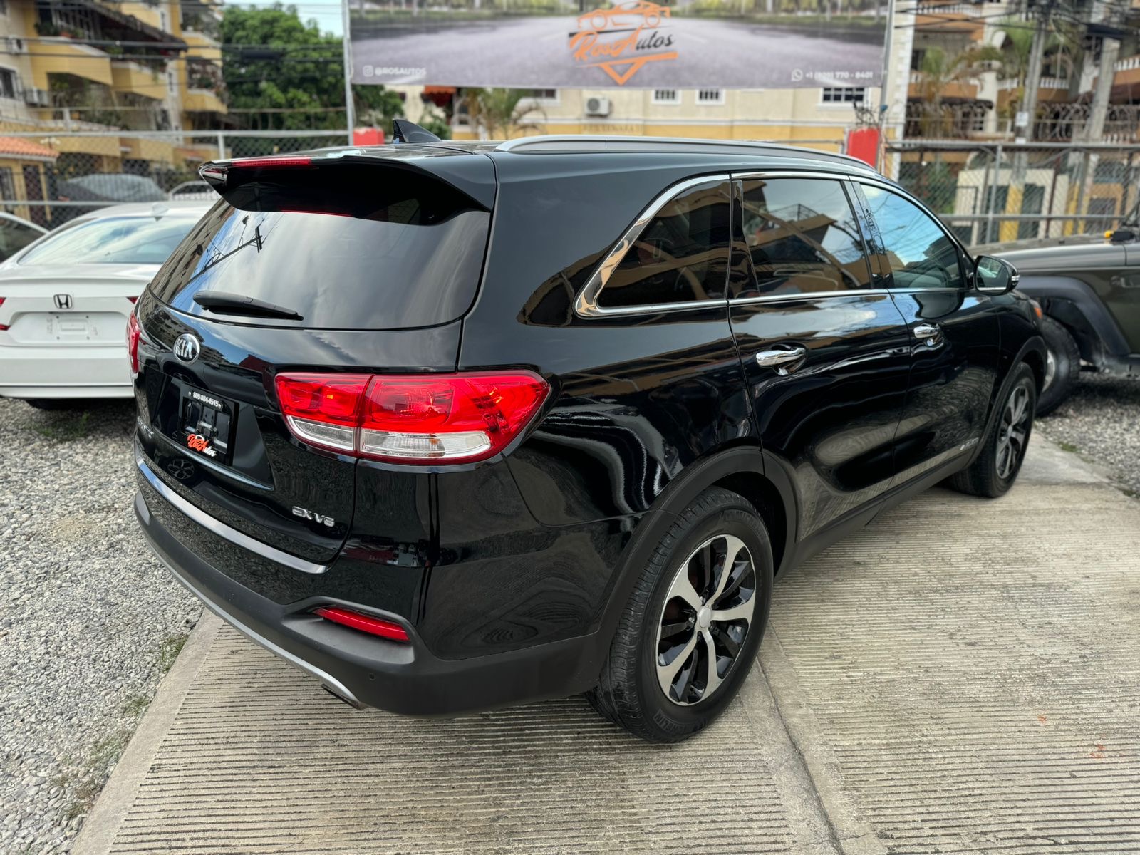 jeepetas y camionetas - Kia Sorento EX 2018 5