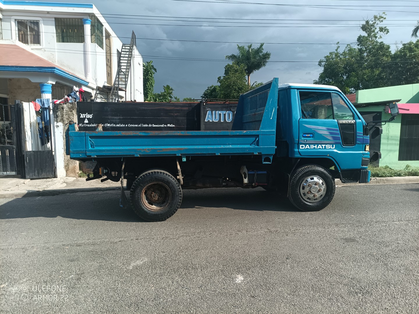 camiones y vehiculos pesados - Daihatsu volteo año 2002 4