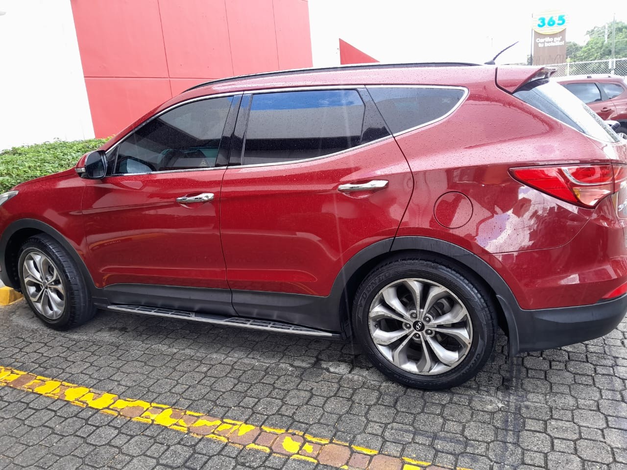 jeepetas y camionetas - VENDO JEEPETA HYUNDAI SANTA FE 2015, 3 FILAS DE ASIENTOS, EXCELENTES CONDICIONES