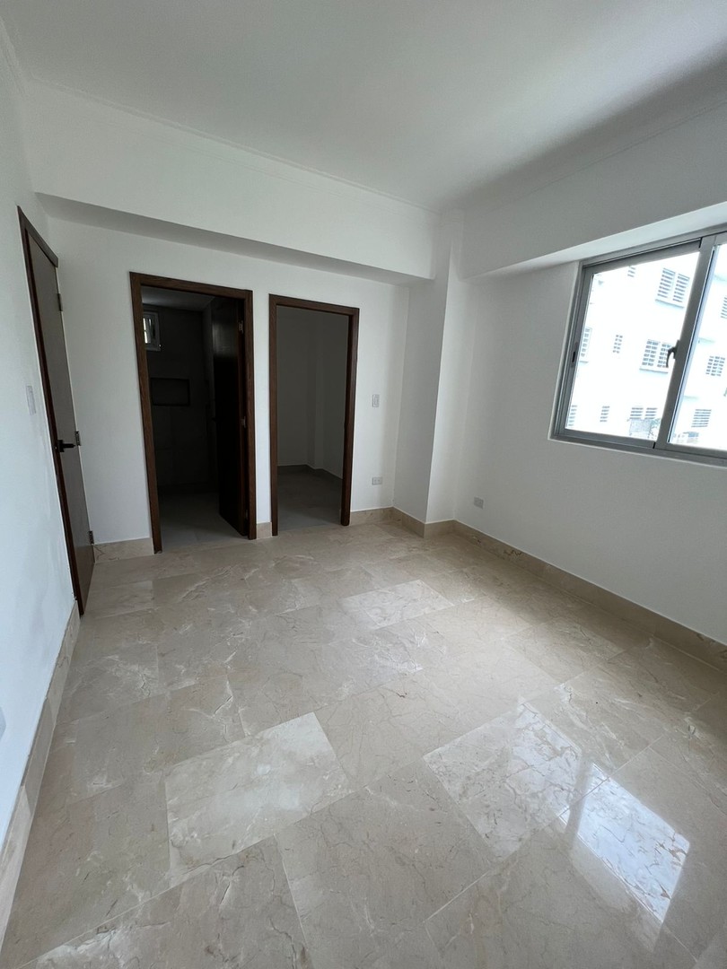 apartamentos - Apartamento en venta en Evaristo Morales 4