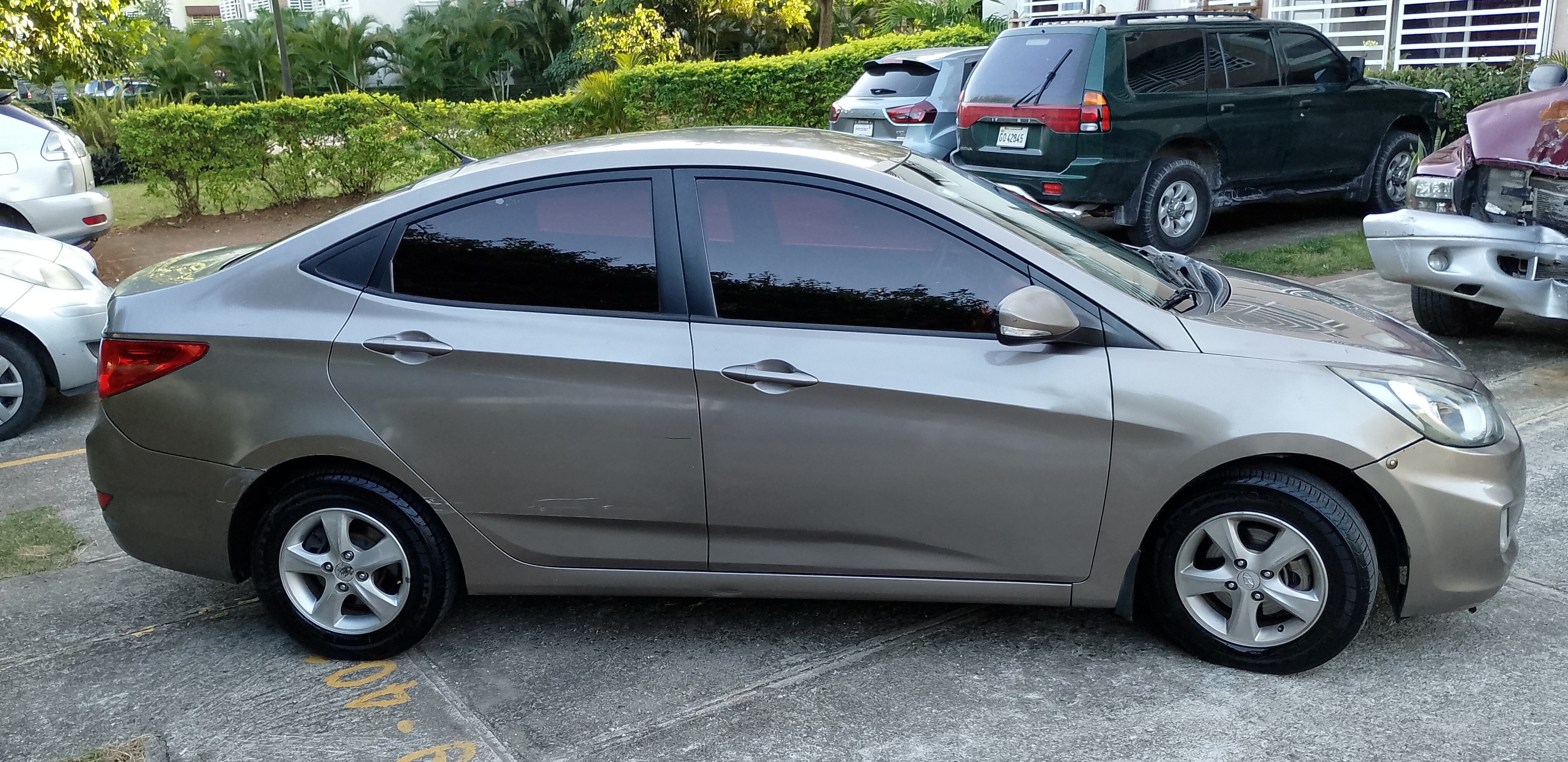 carros - Hyundai Accent 2011 1