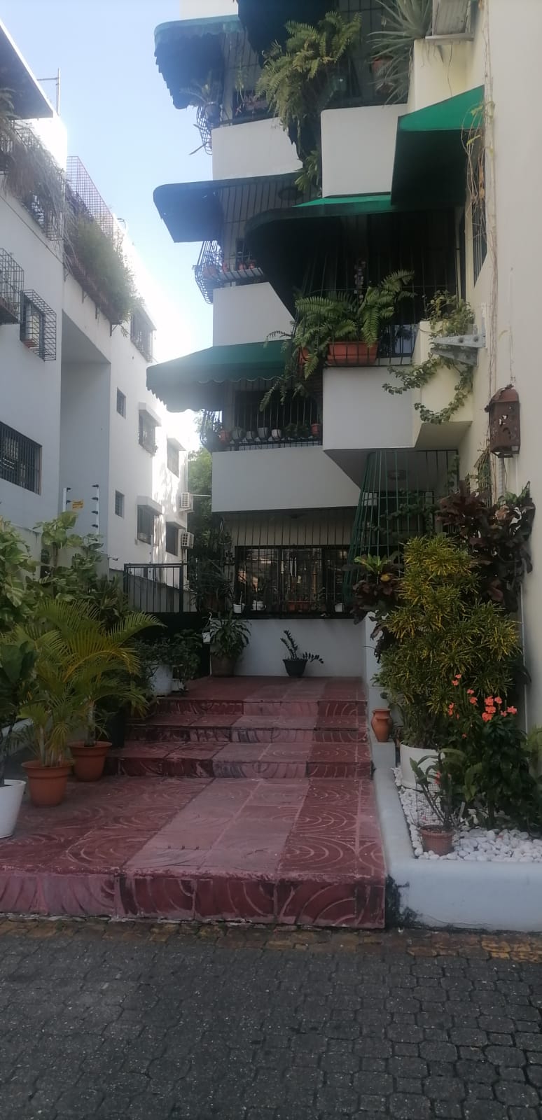 apartamentos - *Vendo Apto. En Los Cacicazgos*(128 metros)  2 hab 4