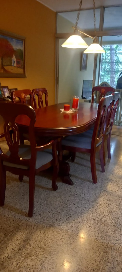 muebles y colchones - COMEDOR DE CAOBA DE 6 BUTACAS 0