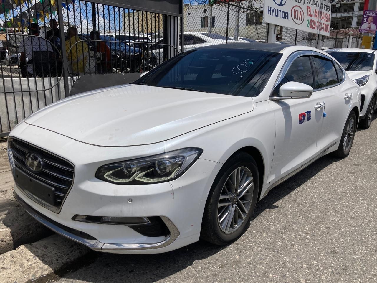 carros - HYUNDAI GRANDEUR 2018 BLANCO 1