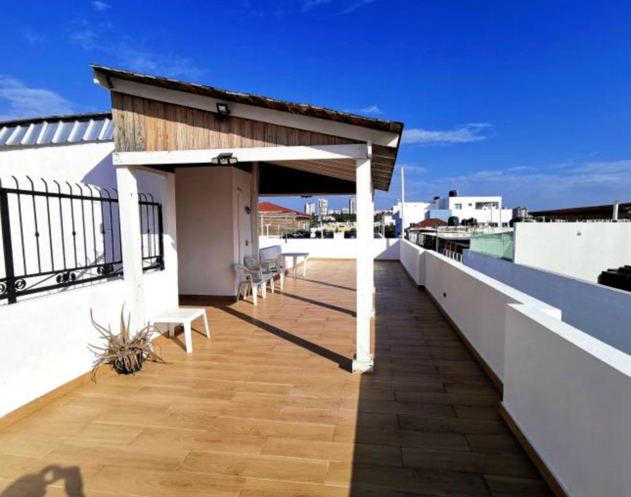 penthouses - Penthouse en el Cacique 4to y 5to Piso Sin Ascensor con terraza y 2 parqueos  1