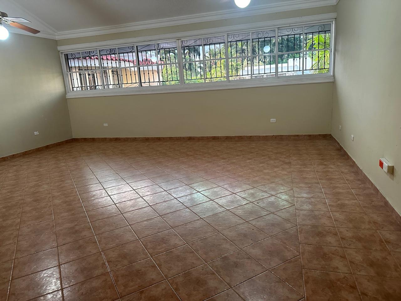 casas - VENTA EXCLUSIVA DE CASA EN ARROYO HONDO. 2