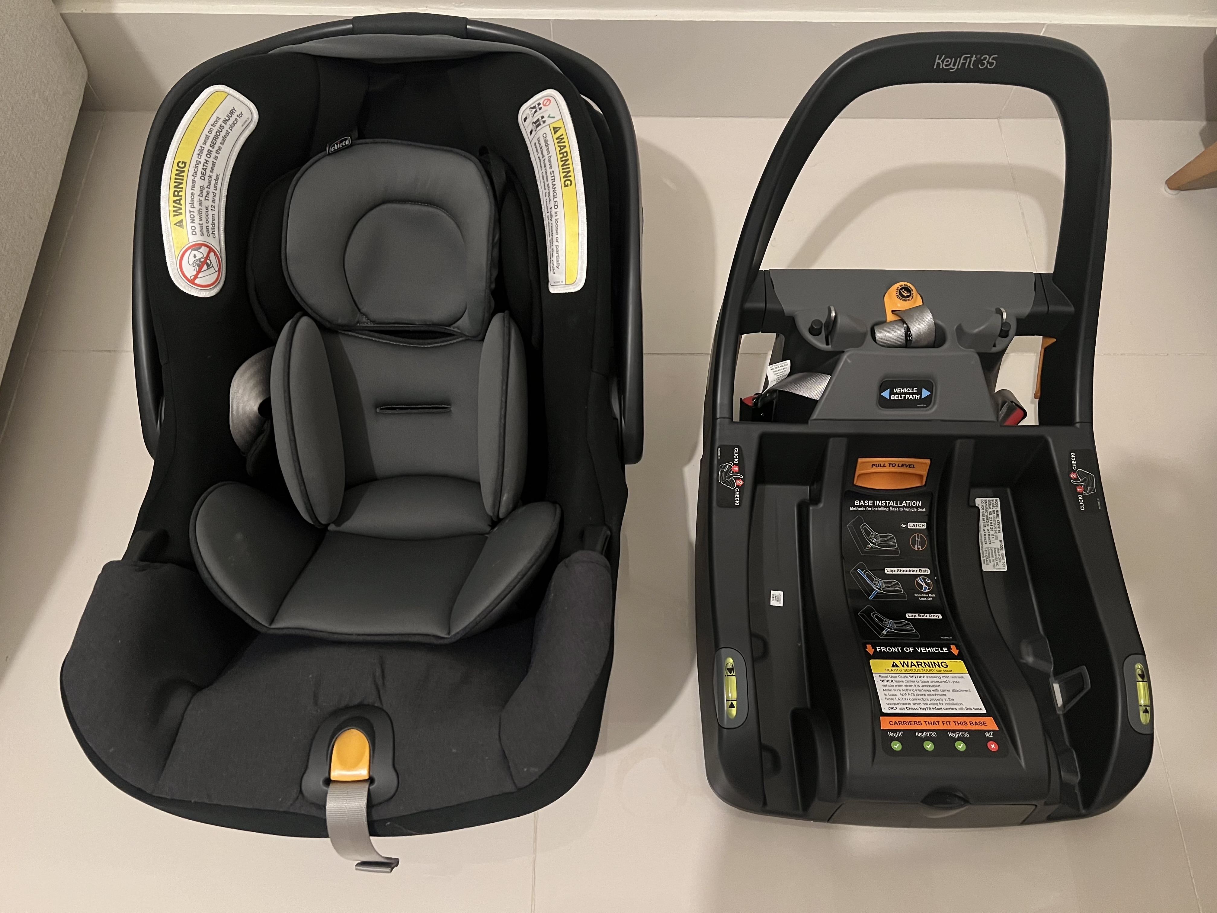 coches y sillas - Disponible asiento y base de carro para bebes