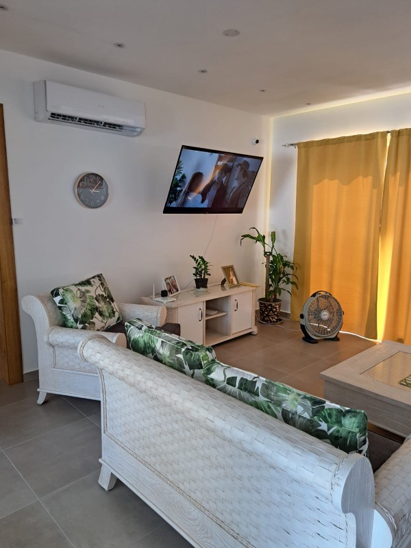 casas - Encanto de casa 🏠 en sosua con  patio super grande y hermoso a 5 minutos playa 5