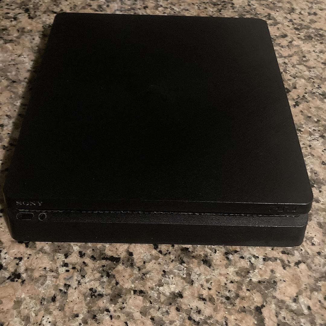 consolas y videojuegos - Playstation 4 Slim en condiciones