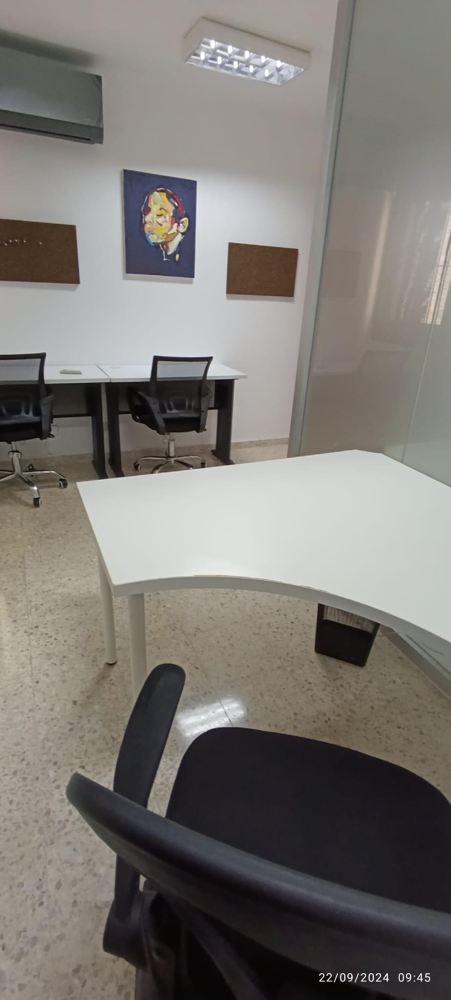 oficinas y locales comerciales - IMPECABLE Oficina, AMUEBLADA  BUEN GUSTO EXCELENTE DISTRIBUCION.. PIANTINI 8