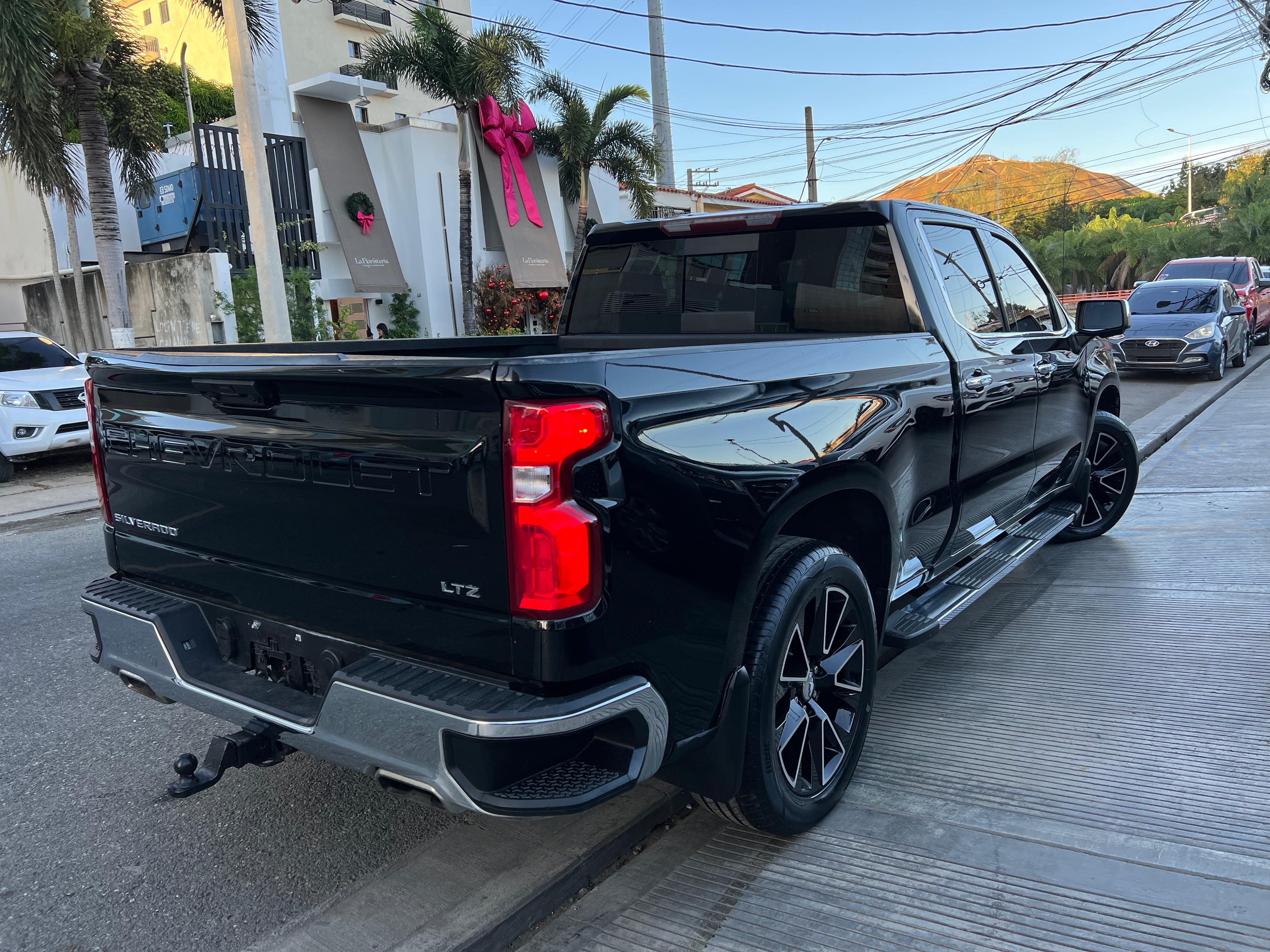 jeepetas y camionetas - Chevrolet Silverado LTZ Z71 2019 3