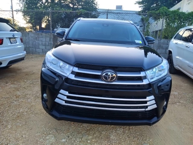 jeepetas y camionetas - TOYOTA HIGHLANDER LIMITED HYBRID-I FULL 2019