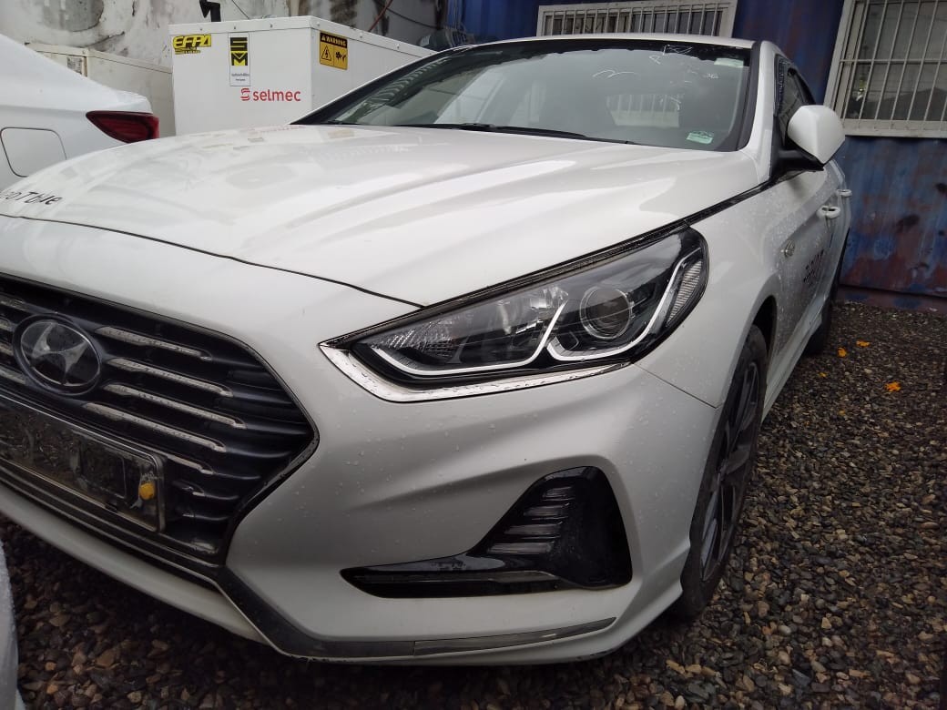 carros - HYUNDAI SONATA 2018 GRIS 1