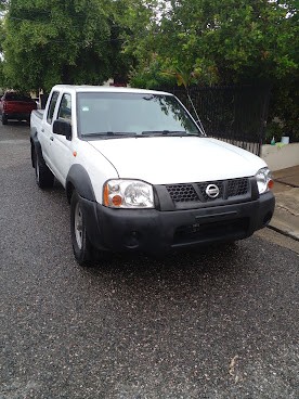 jeepetas y camionetas - Camioneta Nissan frontier 2013, leer descripción