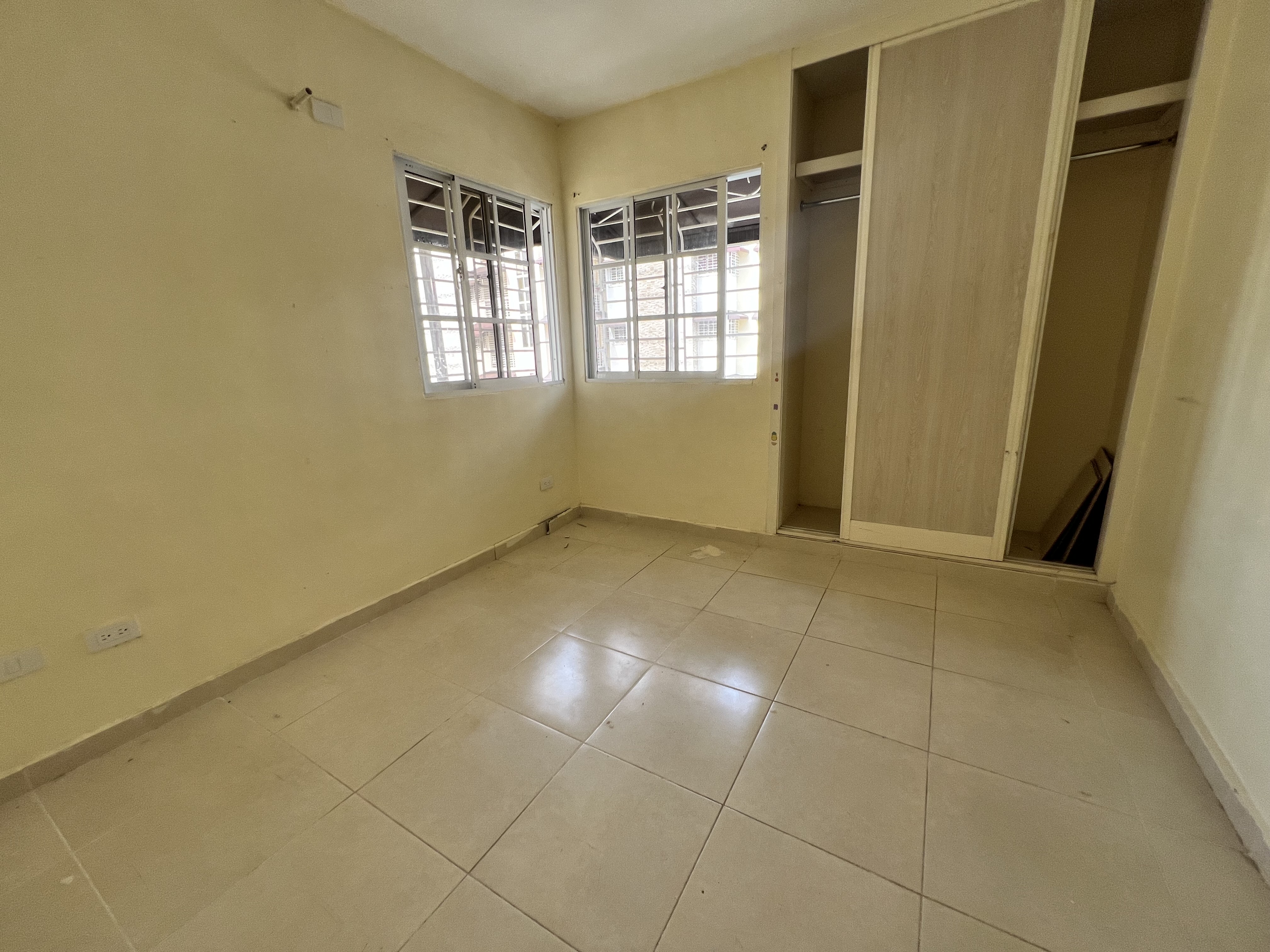 apartamentos - venta de apartamento 2do piso en la autopista de san Isidro Santo Domingo este  5