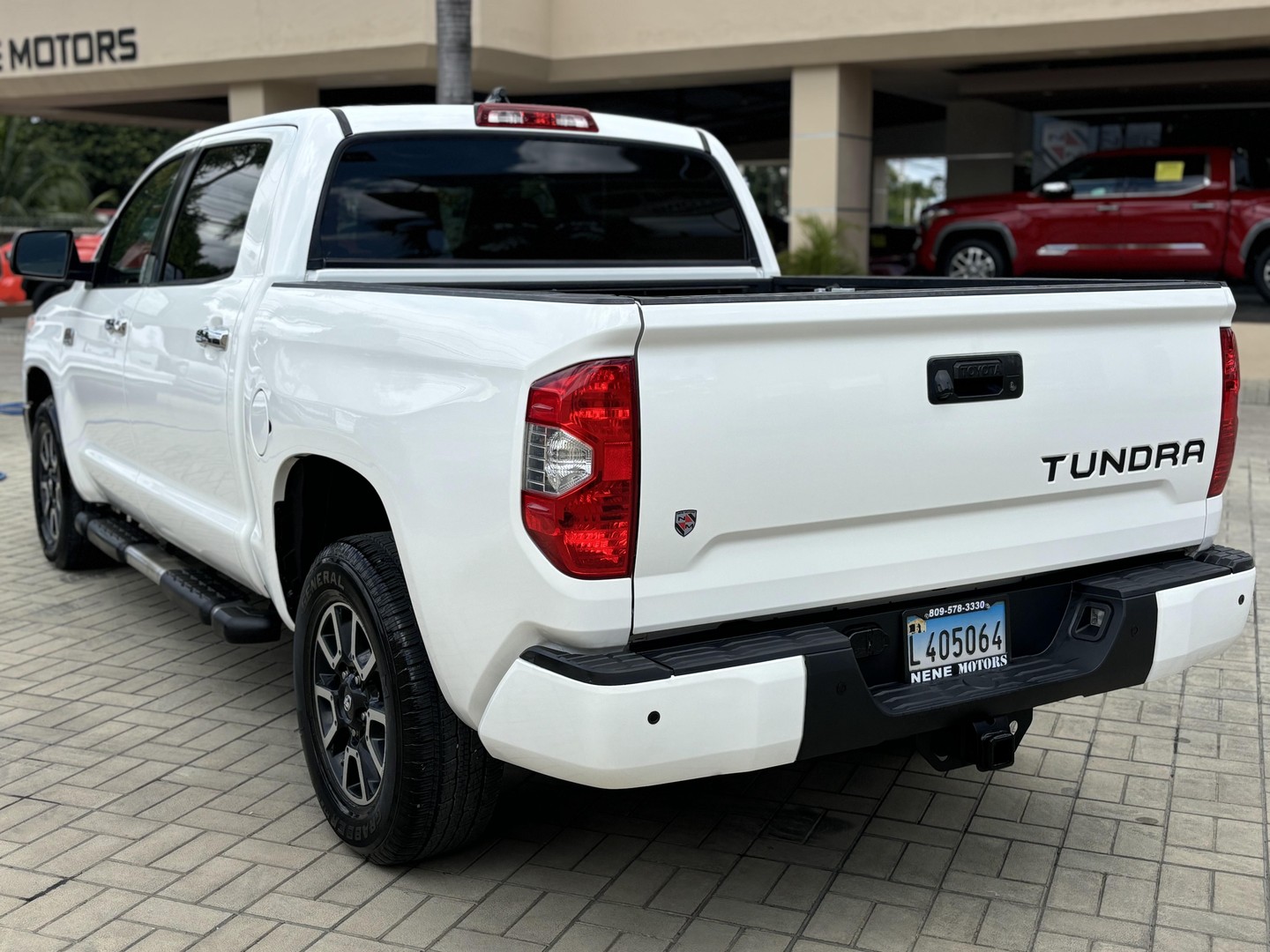 jeepetas y camionetas - Toyota Tundra Edicion 1794 4x4 año 2016. 3