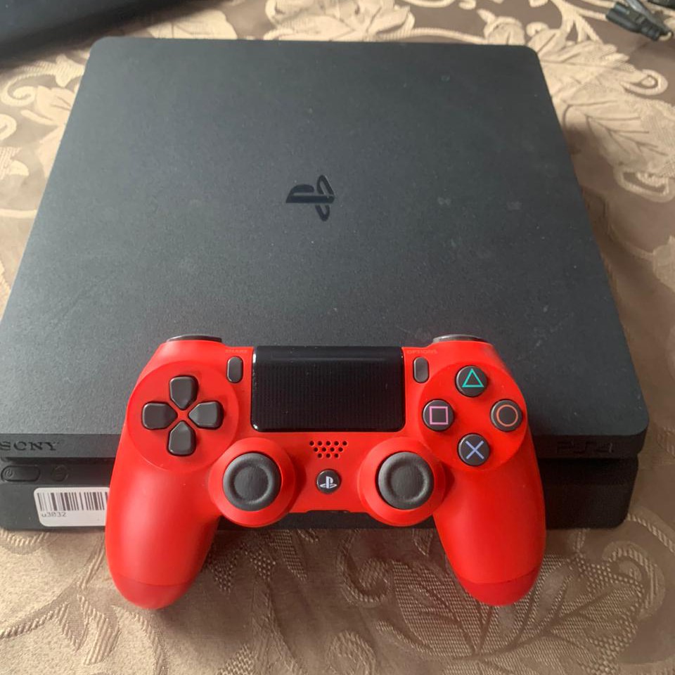 consolas y videojuegos - Playstation 4 Slim 1TB + Un Control 🎮 + Un Videojuego (Leer la descripción⬇️⬇️)