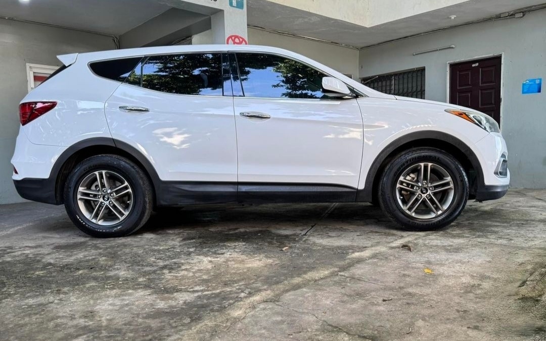 jeepetas y camionetas - 2018 Hyundai Santa Fe Sport  3