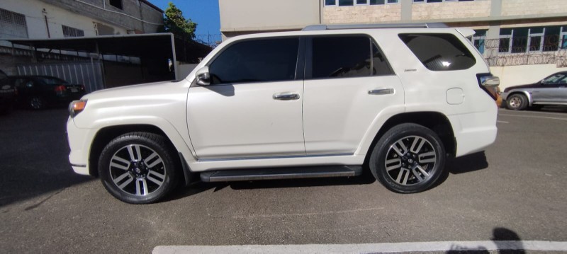 jeepetas y camionetas - Toyota 4runner limited 2014 0