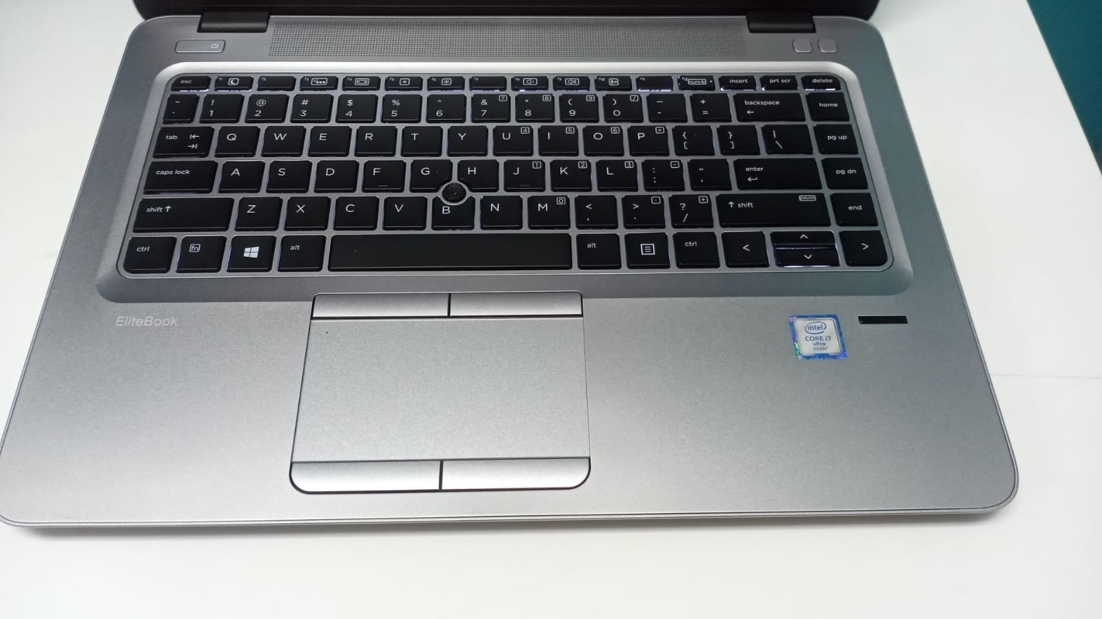 computadoras y laptops - Laptop, HP EliteBook 840 G3 / 6th Gen, Intel Core i7 / 8GB DDR4 / 256GB SSD 5