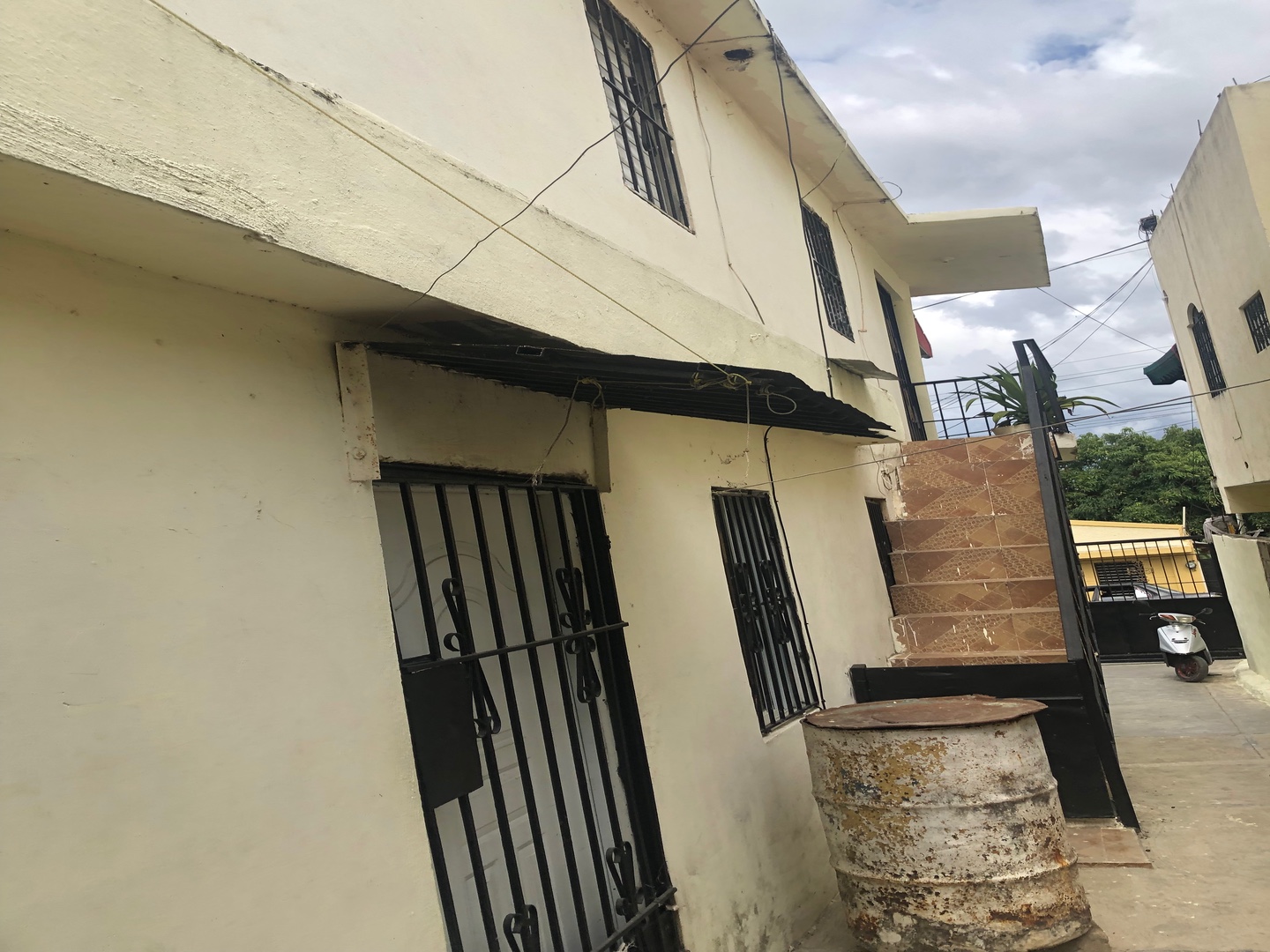 casas - Vendo Propiedad con 5 casas

 1