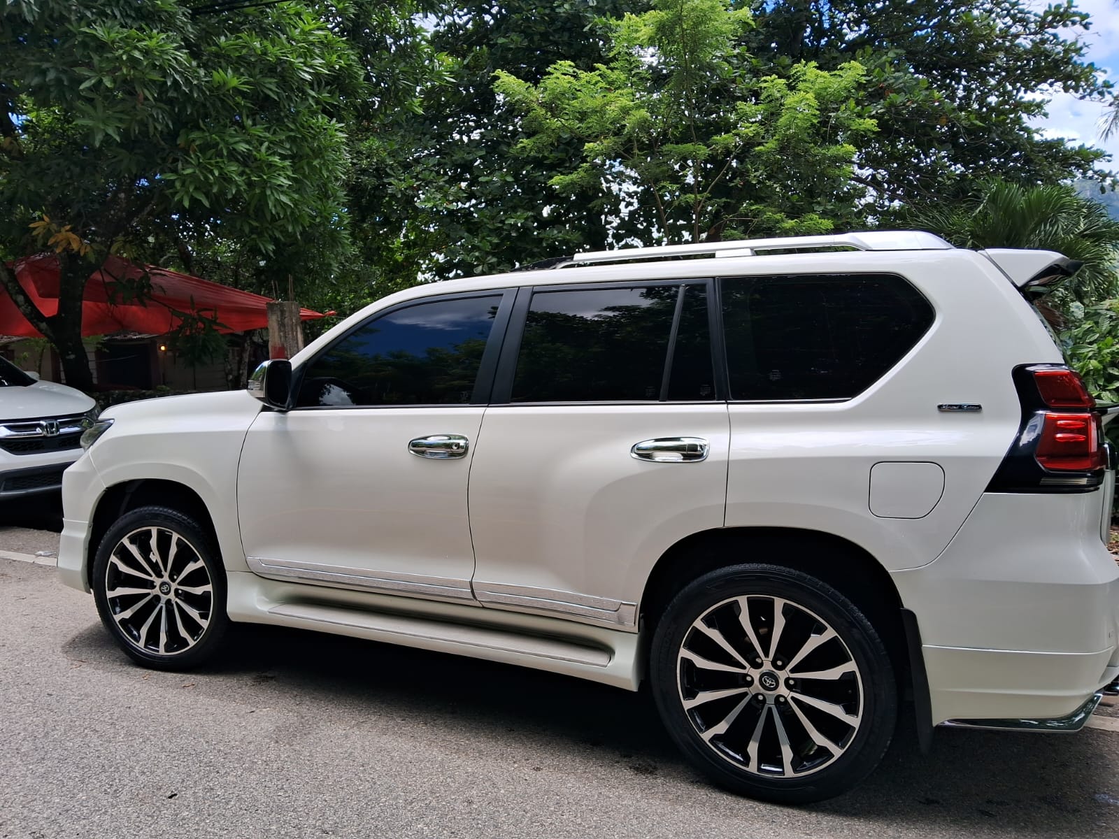 jeepetas y camionetas - Toyota land cruicer prado vx 2013 3