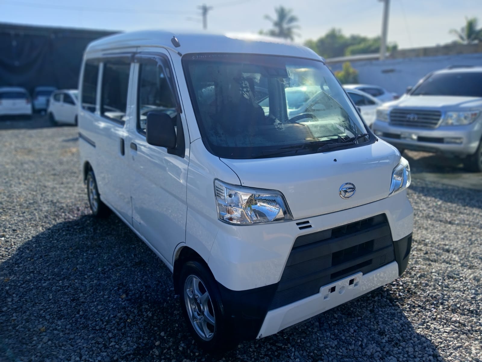 carros - VENDO DAIHATSU HIJET 2019 FINANCIAMIENTO DISPONIBL