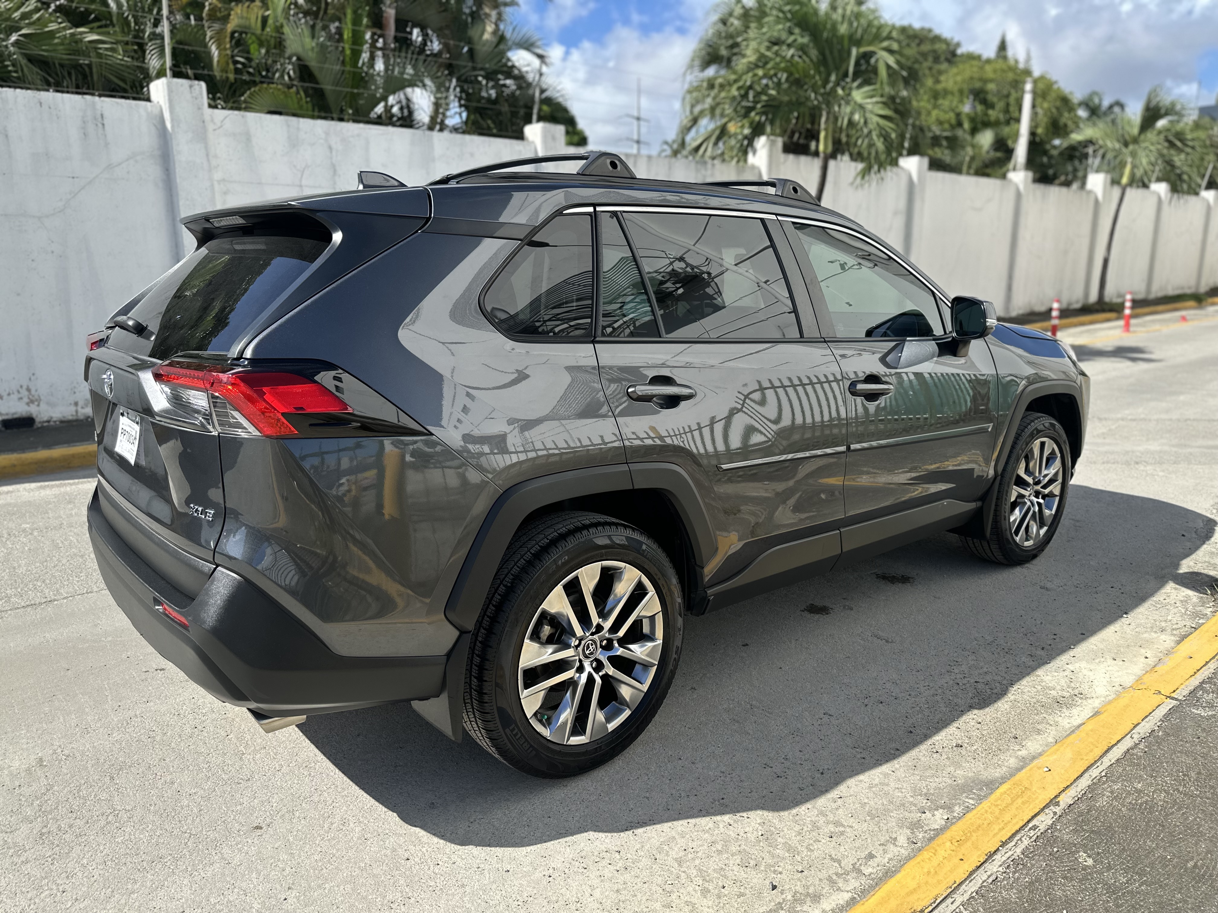 jeepetas y camionetas - TOYOTA RAV4 2019 XLE PREMIUM 8