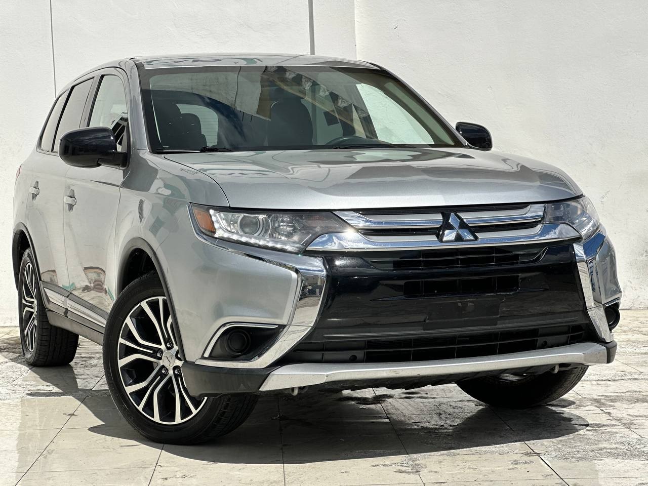 jeepetas y camionetas - MITSUBISHI OUTLANDER 2018CLEAN CARFAX 0