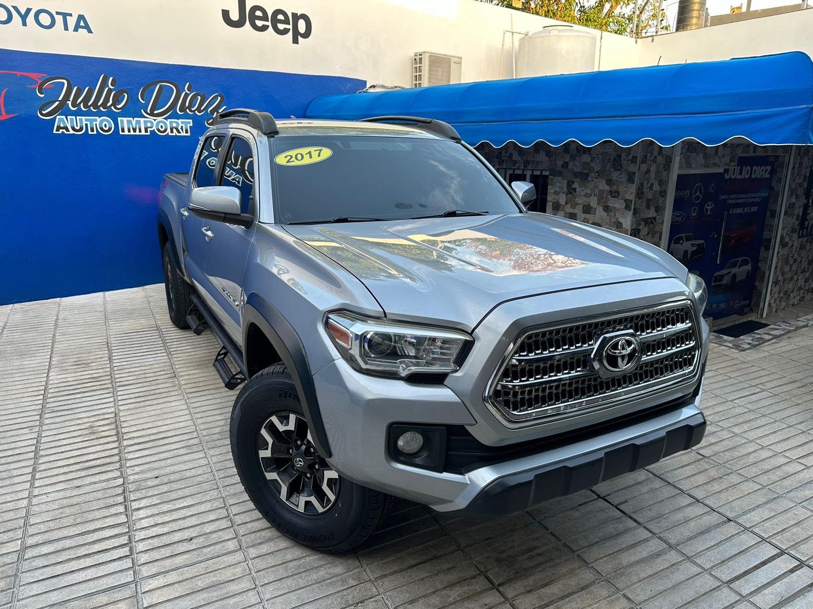 jeepetas y camionetas - 2017 Toyota Tacoma TRD Off Road 4x4, Doble cabina. 1