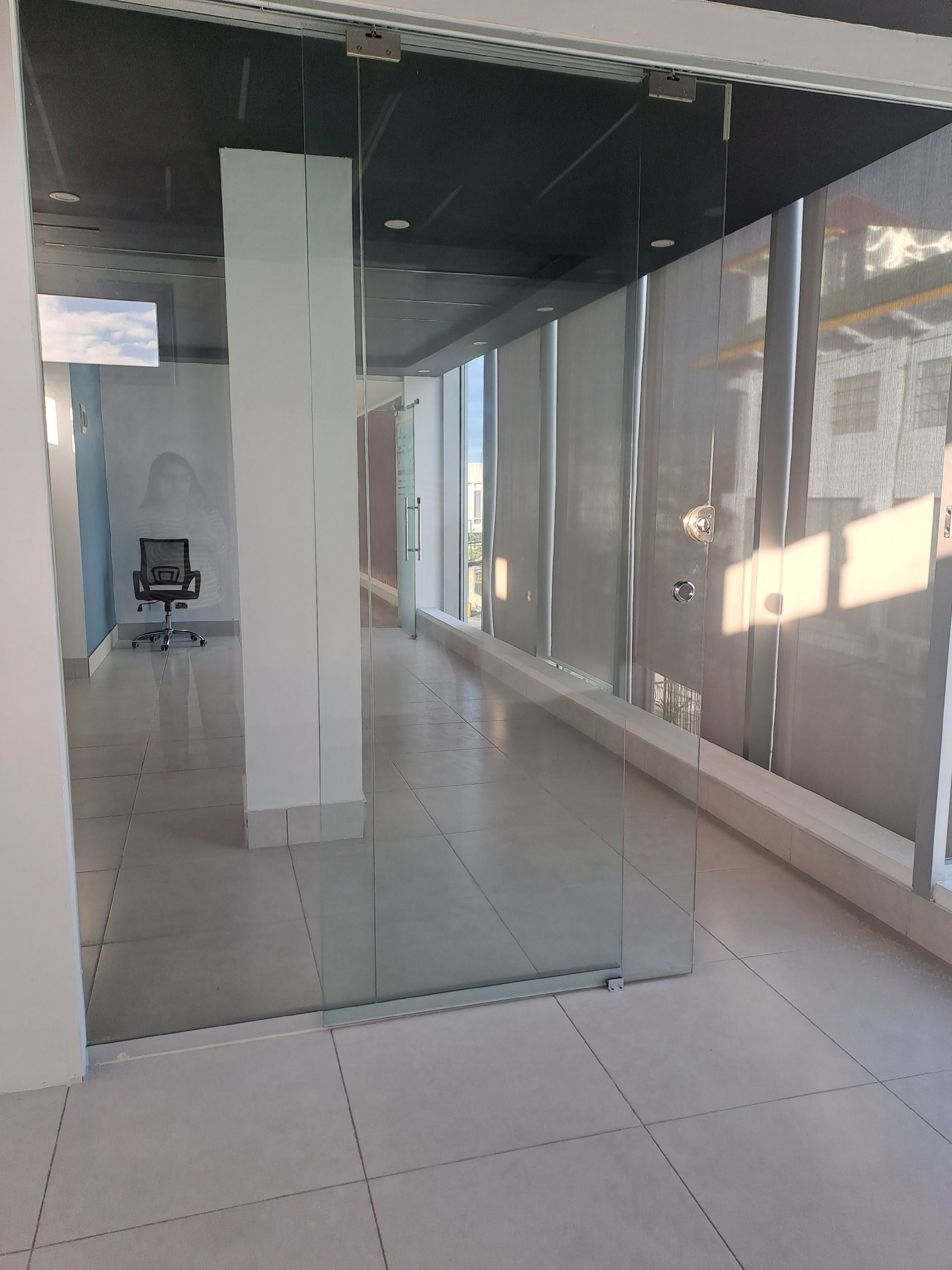 oficinas y locales comerciales - Alquilo local 3er piso 40 mts rn los prados  4