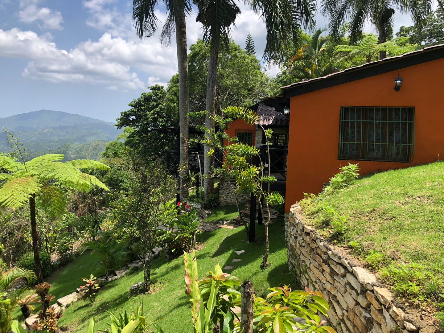 solares y terrenos - Vendo solar en La montaña de san Cristobal 
Majagual La colonia  5