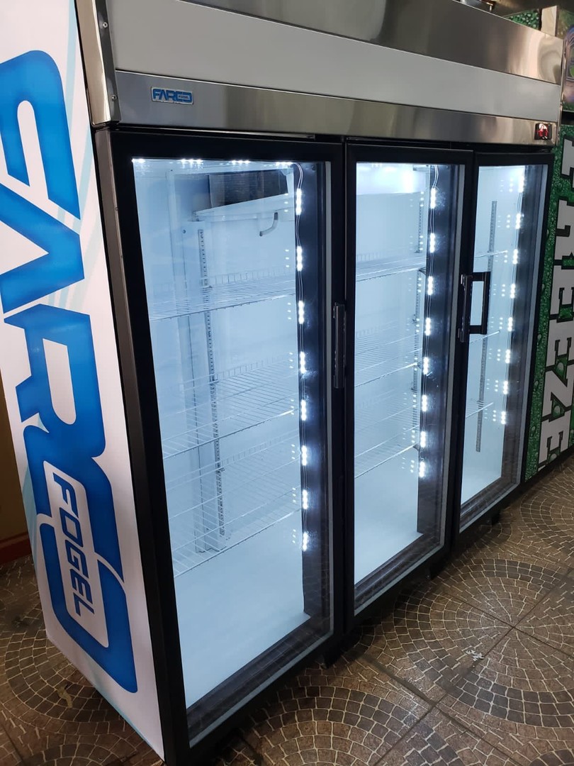 equipos profesionales - Freezer Refrigerador Conservador Farco de 3 puertas exhibidoras de cristal 4