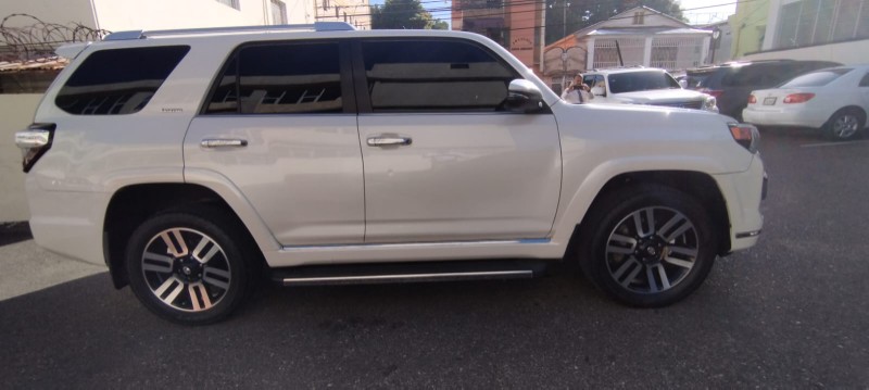 jeepetas y camionetas - Toyota 4runner limited 2014 1