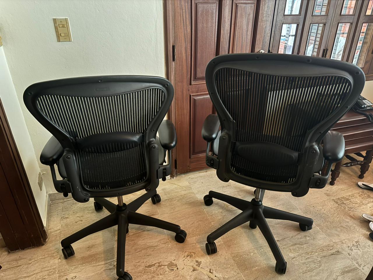 articulos de oficina - Vendo recién importada Silla Aeron Herman Miller  1