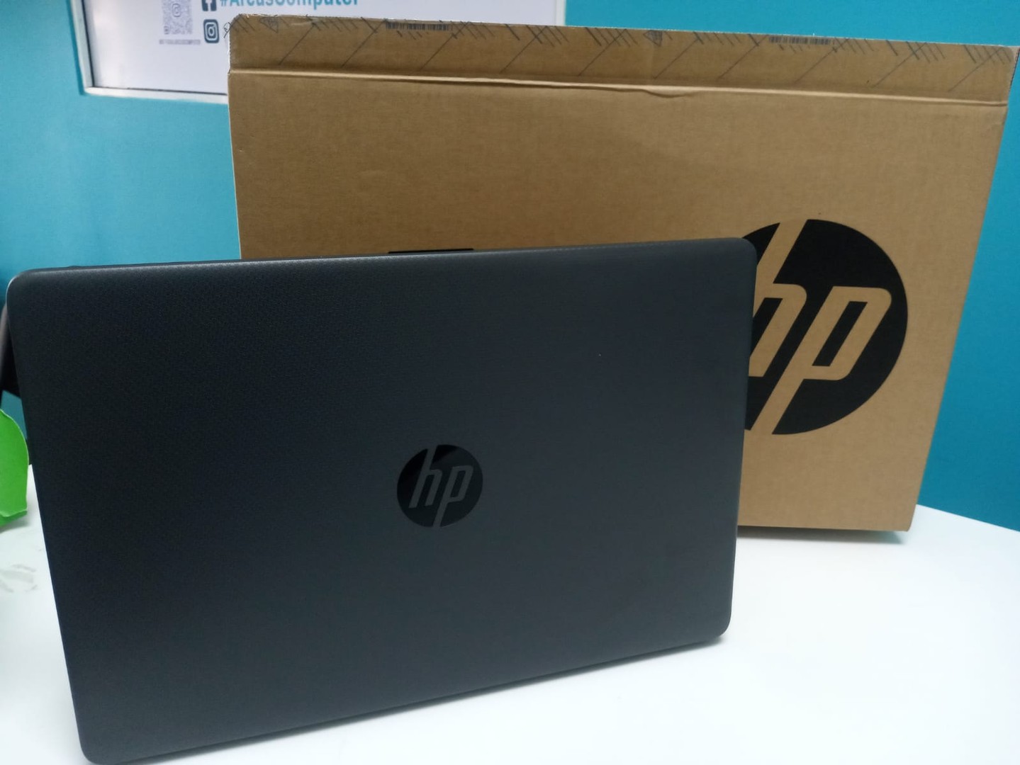 computadoras y laptops - Laptop, HP 250 G9 / 12th Gen, Intel Core i3 / 8GB DDR4 / 256GB SSD 2