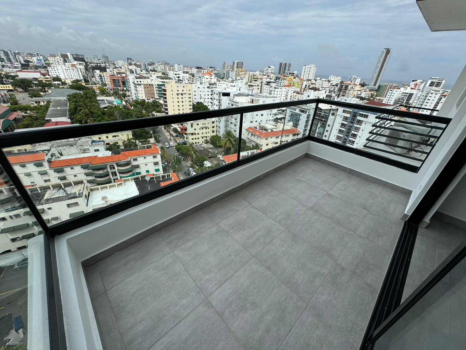 apartamentos - Vendo Bella vista norte piso 13 dos hab dos parque