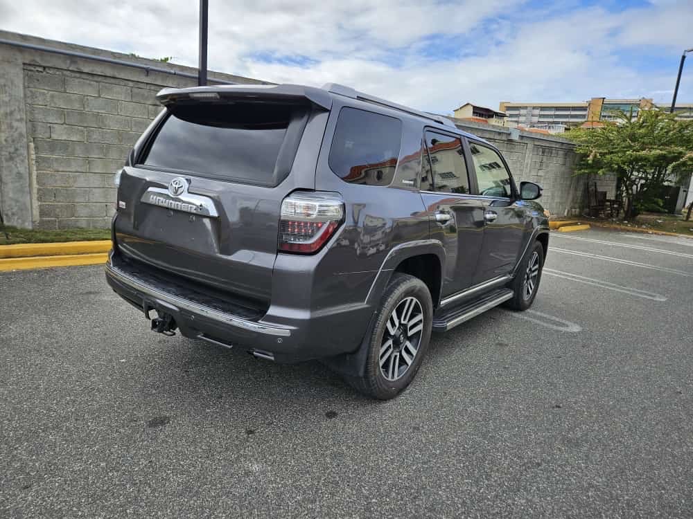 jeepetas y camionetas - Toyota 4 Runner Limited  5