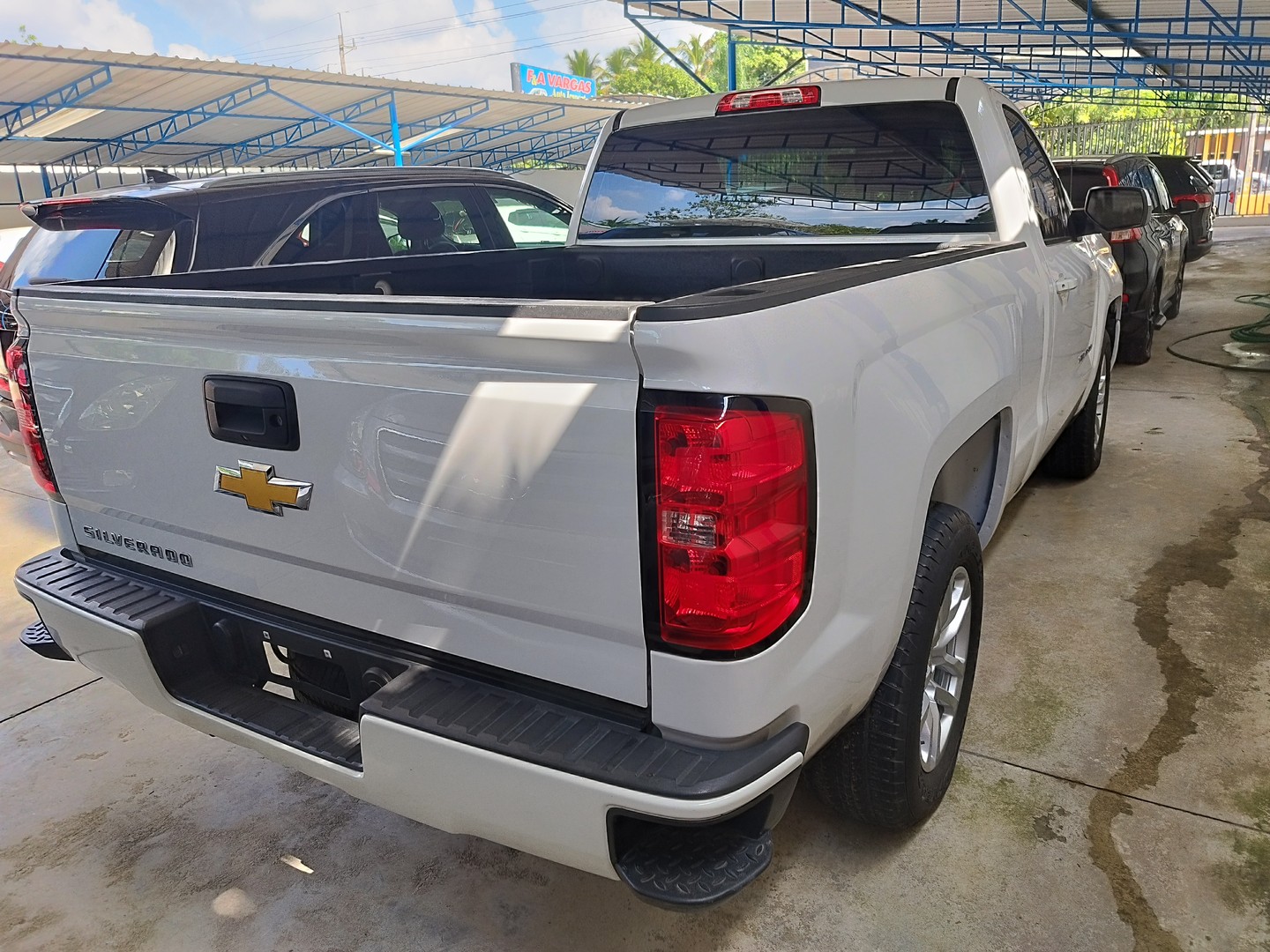 jeepetas y camionetas - 2017 Chevrolet Silverado  4