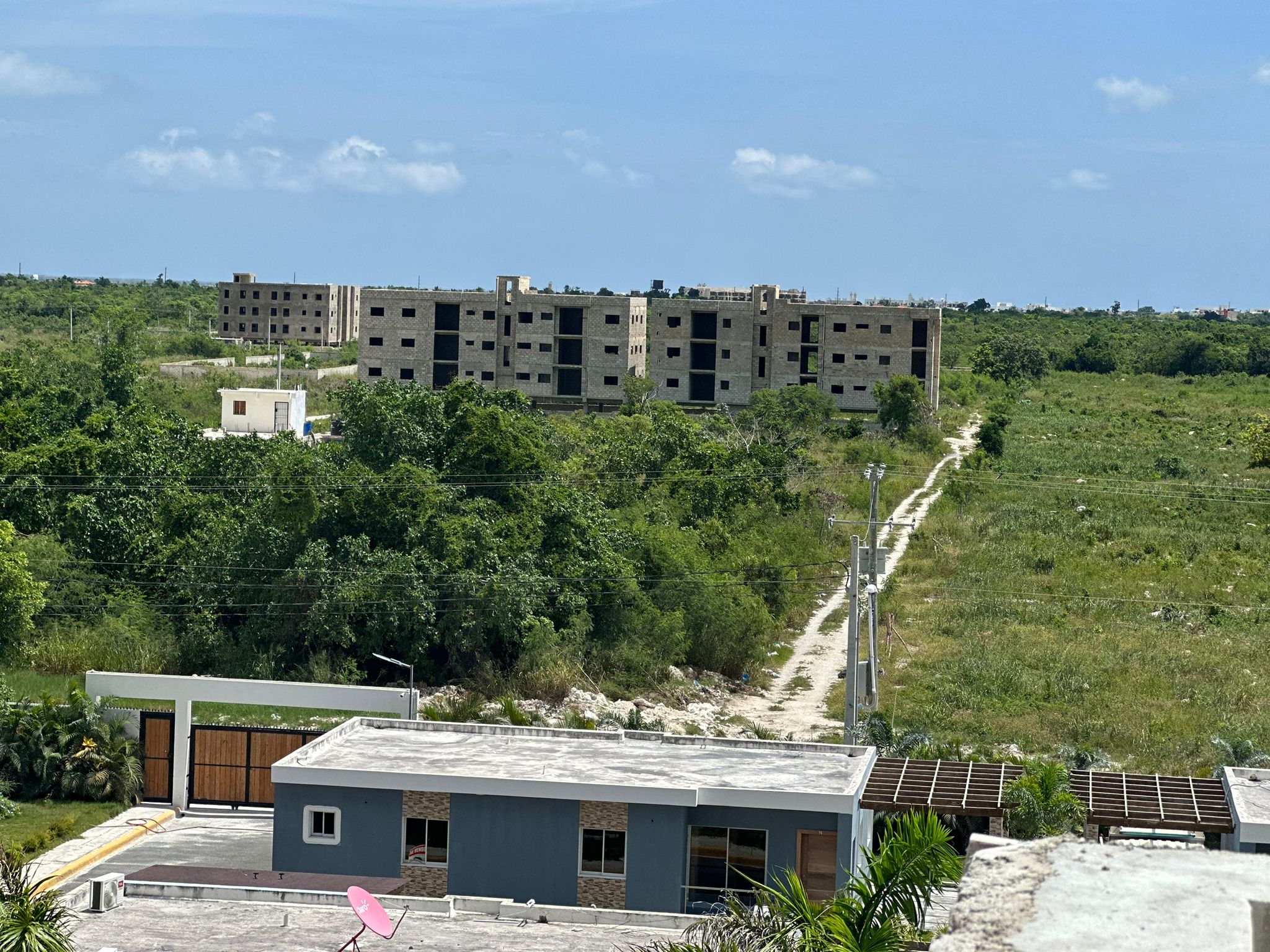 solares y terrenos - Solar Veron Bavaro con 40 apartamentos en mejora 0