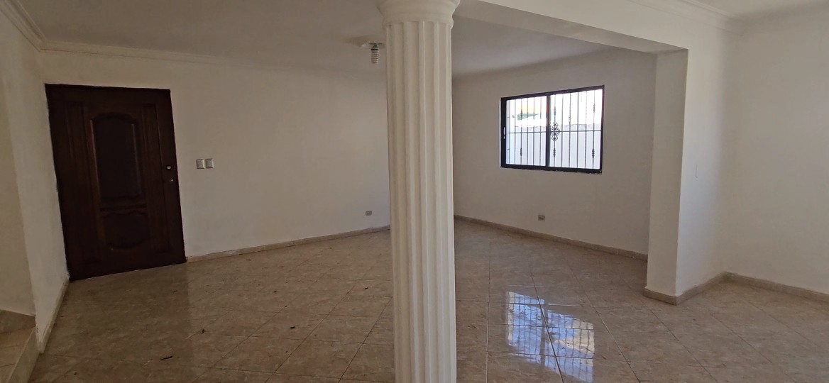 casas - Venta de Casa en Colinas del seminario moderna y Amplia 6