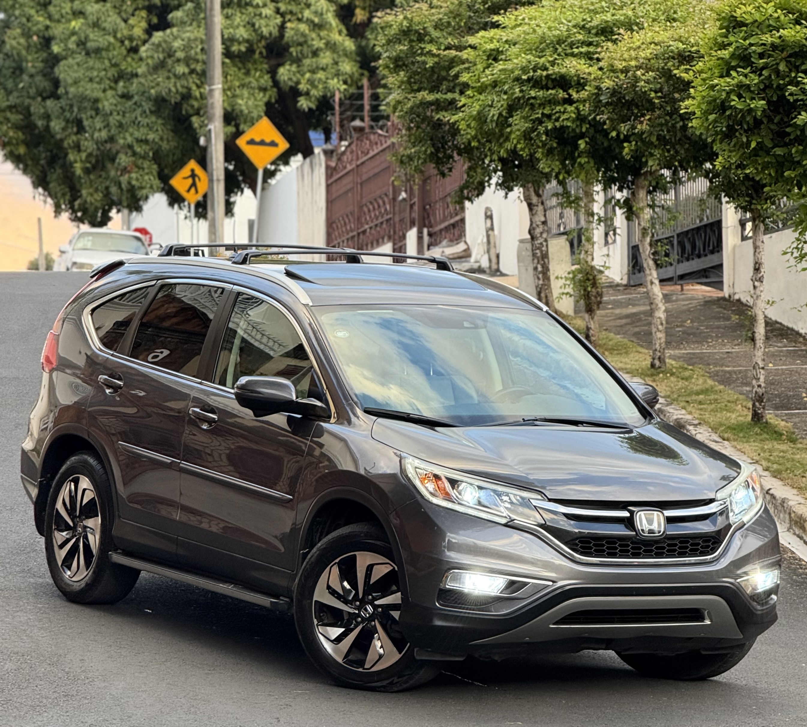 jeepetas y camionetas - Honda CRV Touring 4x4 La FUll 2015 Clean CarFax 
