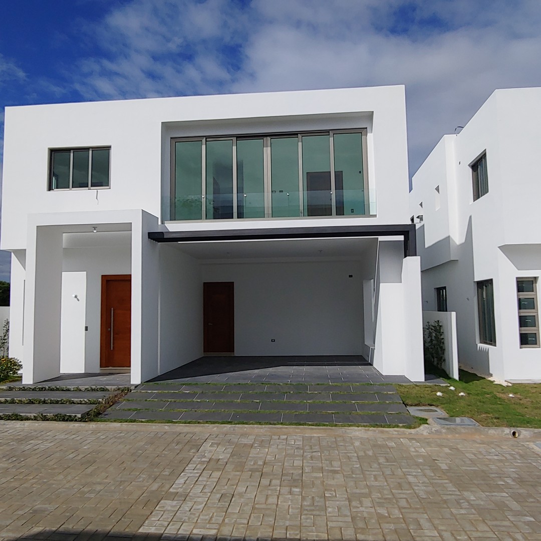 casas - Casa en residencial cerrado en Las Carmelitas