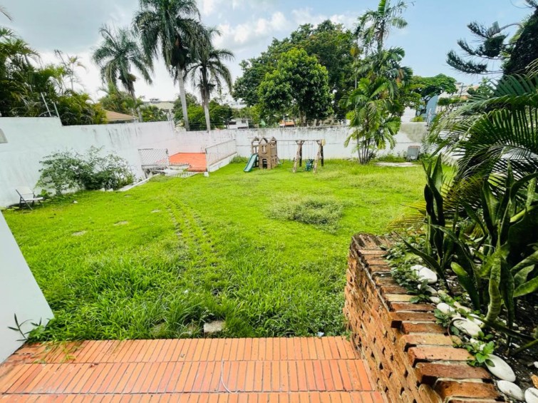 casas - Alquiler de Casa en Urb Fernandez Distrito Nacional