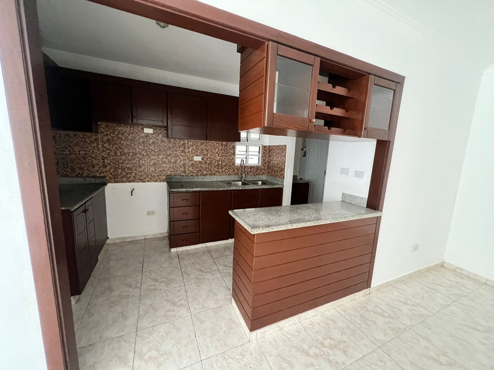 apartamentos - Apartamento en ALQUILER, Aut. de San Isidro. Frente al Supermercado Bravo, S.D.E 2