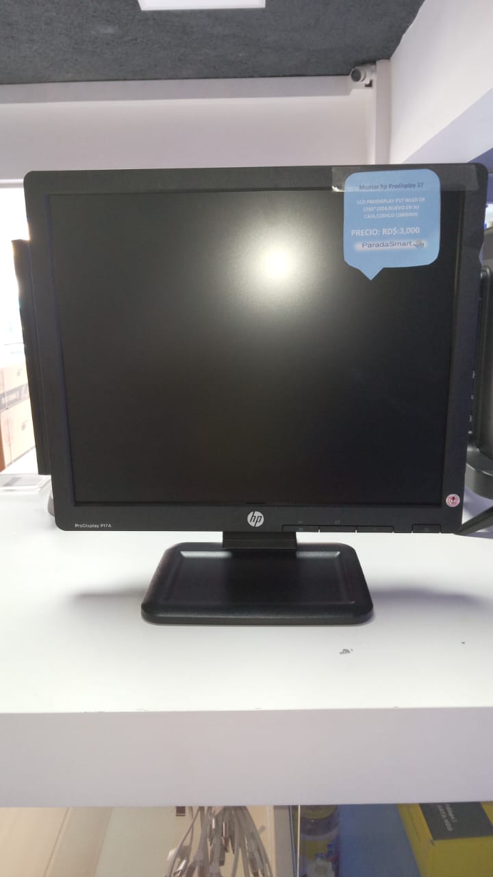 computadoras y laptops - MONITOR HP PROFESIONAL  P17 A NUEVO . 2