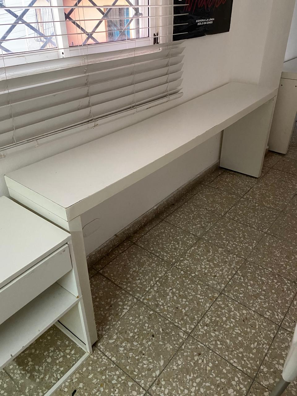 muebles y colchones - Credenzas o escritorios blancos 1