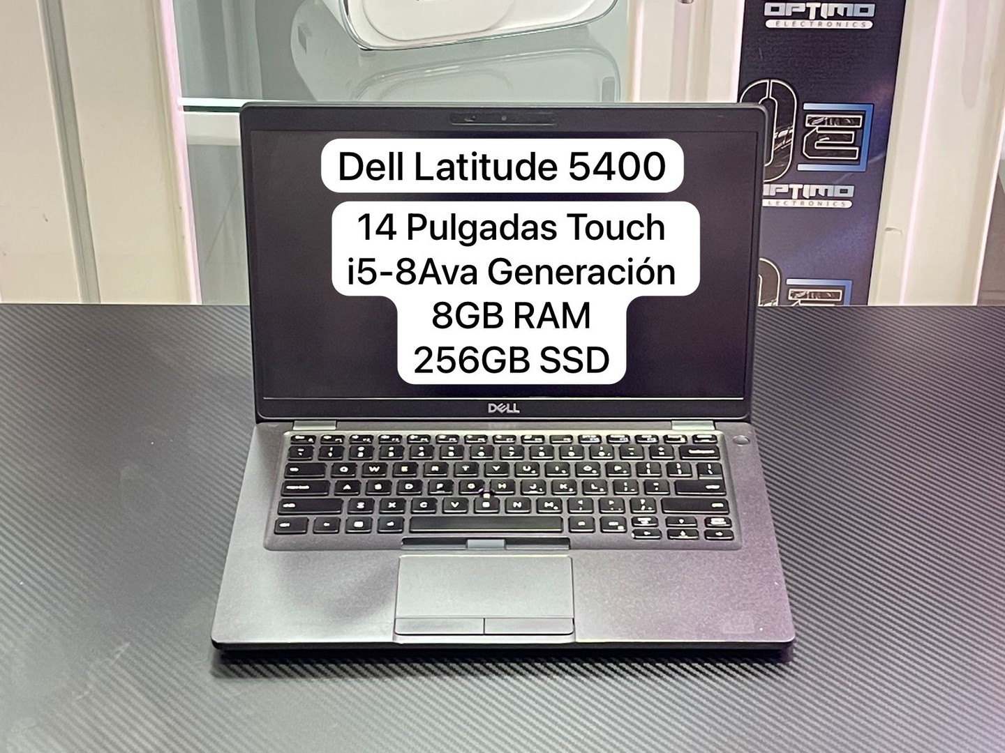 computadoras y laptops - Dell Latitude 5400 14 Pulgadas Touch i5 de 8Ava generacion 8GB Ram 256GB SSD 1