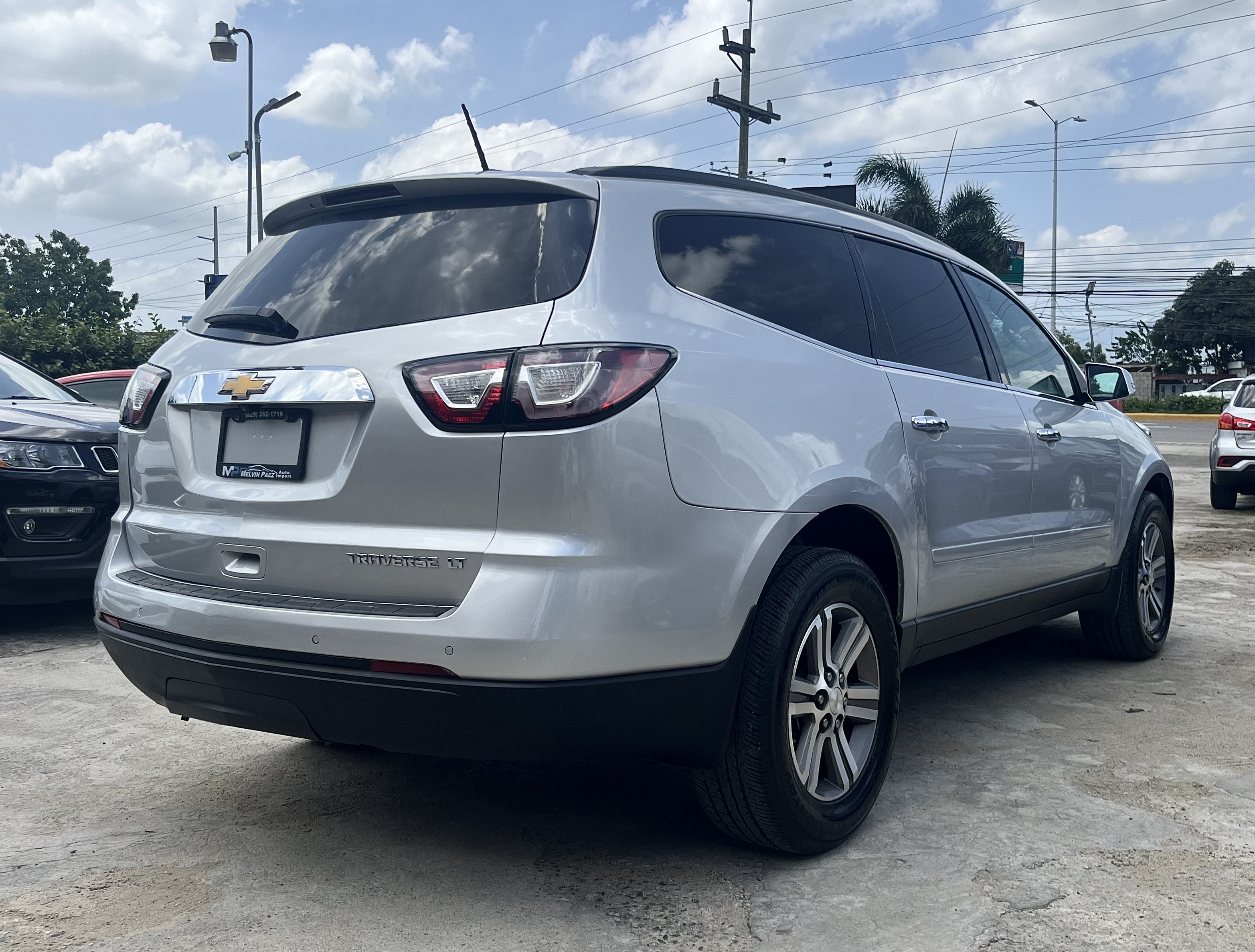 jeepetas y camionetas - Chevrolet Traverse 2016 LT - 3 filas de asientos
 4