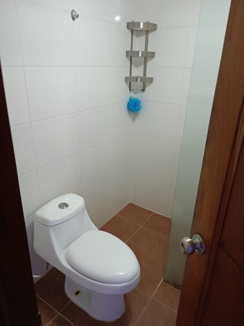 apartamentos - Vendo  tercer piso.  
El Millón 
 5